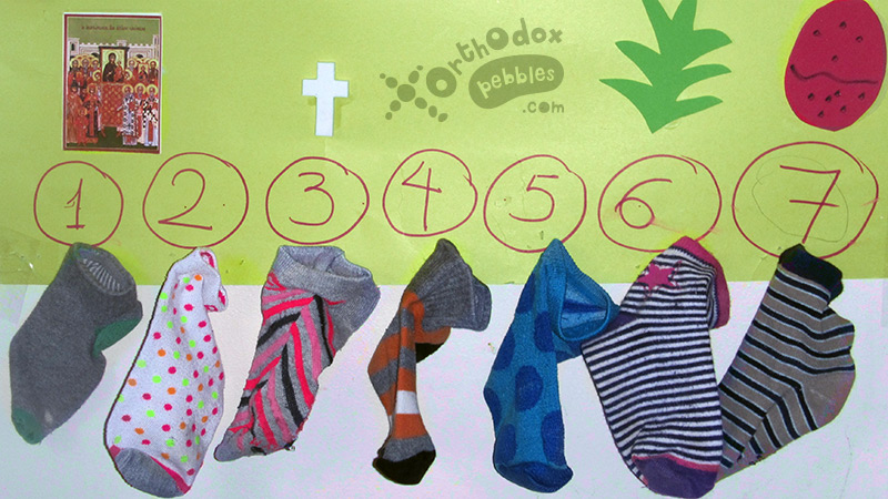 kyra_sarakosti_socks